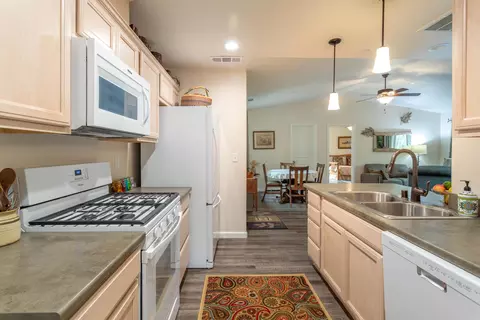11701 Helena Dr, Redding, CA 96003 photo 15