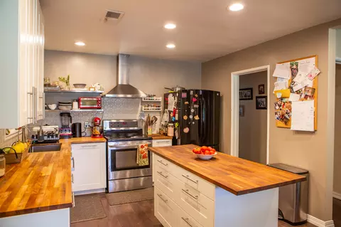 5266 E Bonnyview Rd, Redding, CA 96001 photo 10