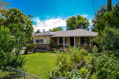 5266 E Bonnyview Rd, Redding, CA 96001 photo 2
