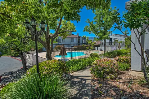 211 Ridgetop Dr #113, Redding, CA 96003 photo 14