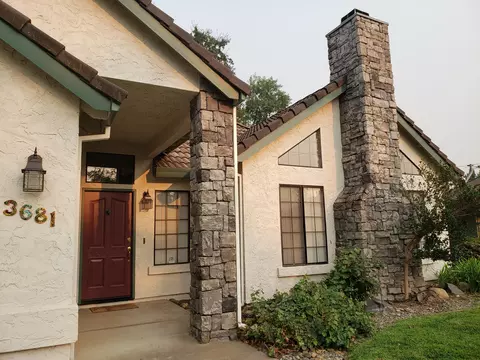 3681 Somerset Ave, Redding, CA 96002 photo 2