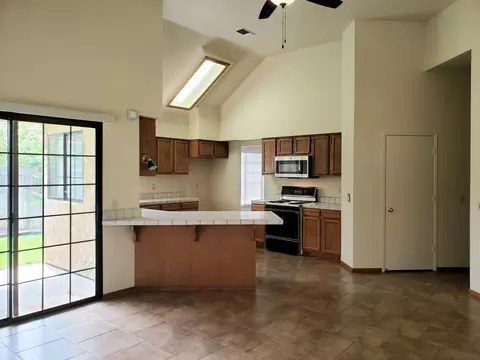 3681 Somerset Ave, Redding, CA 96002 photo 6