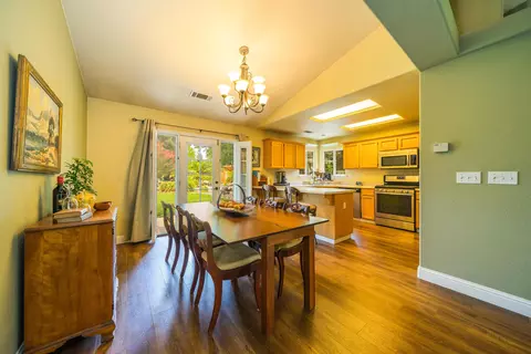 11516 La Costa Ct, Redding, CA 96003 photo 5