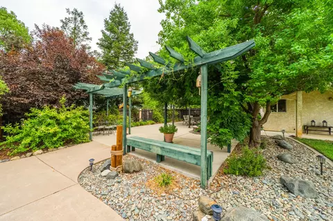11516 La Costa Ct, Redding, CA 96003 photo 33
