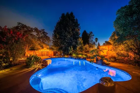 11516 La Costa Ct, Redding, CA 96003 photo 2