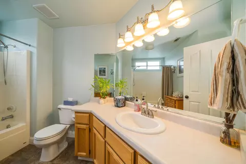 11516 La Costa Ct, Redding, CA 96003 photo 21