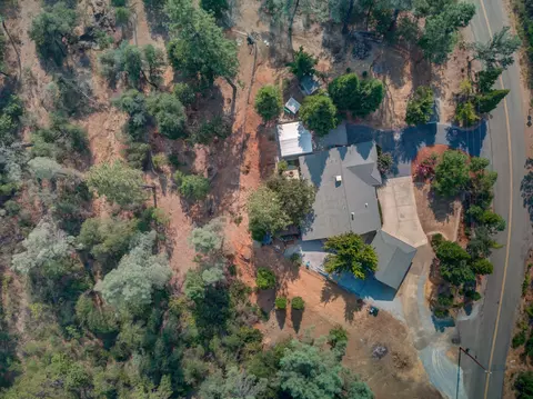 17599 Walker Mine Rd, Redding, CA 96003 photo 3