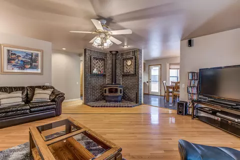 17599 Walker Mine Rd, Redding, CA 96003 photo 6