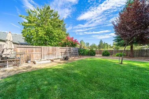1855 Edgewood Dr, Redding, CA 96003 photo 35