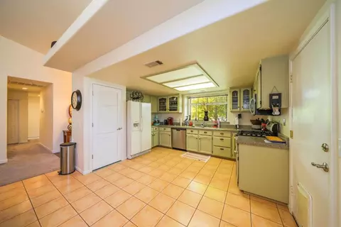 1855 Edgewood Dr, Redding, CA 96003 photo 15
