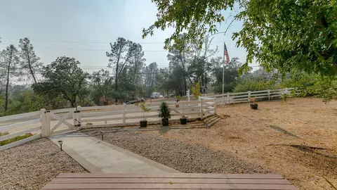 9083 Chaparral Dr, Redding, CA 96001 photo 2