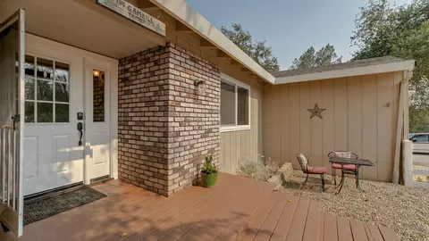 9083 Chaparral Dr, Redding, CA 96001 photo 3
