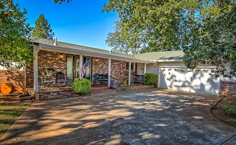 815 Redbud Dr, Redding, CA 96001 photo 1