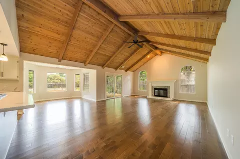 783 Sunriver Ln, Redding, CA 96001 photo 1