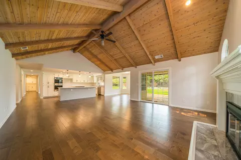 783 Sunriver Ln, Redding, CA 96001 photo 3