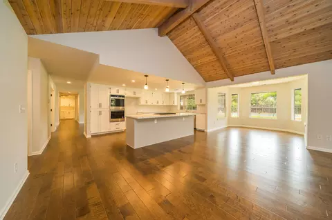 783 Sunriver Ln, Redding, CA 96001 photo 2