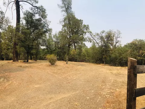 21346 Stallion Ln, Redding, CA 96003 photo 5