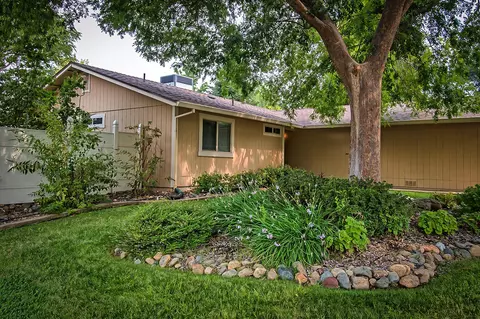 2210 Chelsa, Redding, CA 96002 photo 4