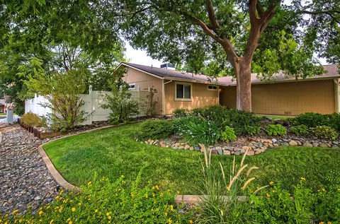 2210 Chelsa, Redding, CA 96002 photo 3