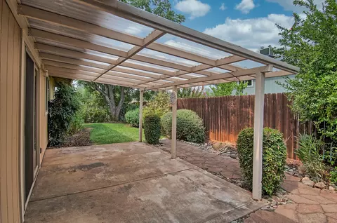 2210 Chelsa, Redding, CA 96002 photo 31
