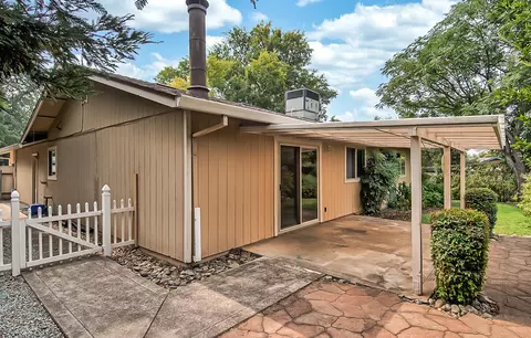 2210 Chelsa, Redding, CA 96002 photo 30