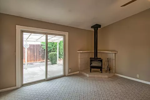 2210 Chelsa, Redding, CA 96002 photo 9