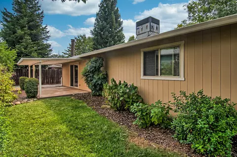 2210 Chelsa, Redding, CA 96002 photo 32