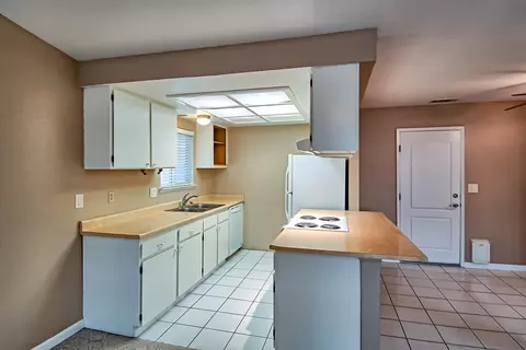2210 Chelsa, Redding, CA 96002 photo 11