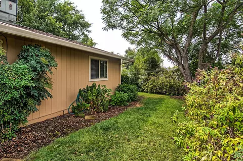 2210 Chelsa, Redding, CA 96002 photo 34