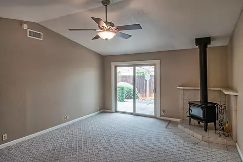 2210 Chelsa, Redding, CA 96002 photo 10