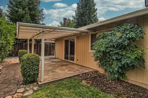 2210 Chelsa, Redding, CA 96002 photo 33