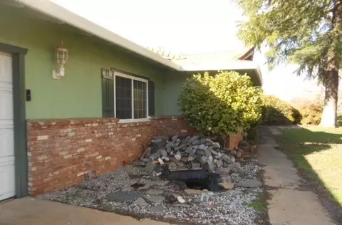 7028 Granada Dr, Redding, CA 96002 photo 4