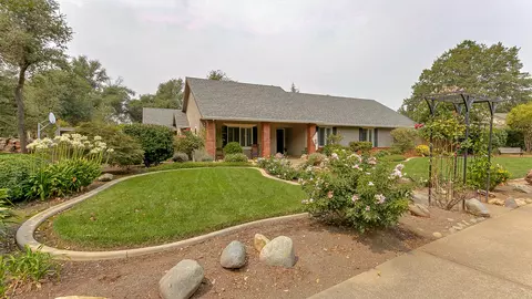 4622 Alta Camino Dr, Redding, CA 96002 photo 1