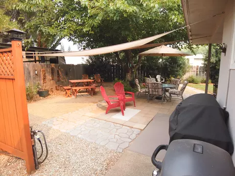 621 Dee Ct, Redding, CA 96002 photo 26