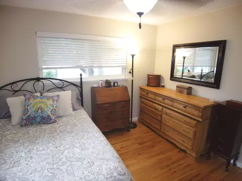 621 Dee Ct, Redding, CA 96002 photo 22