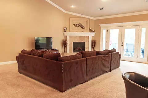 16303 Mahee St, Redding, CA 96001 photo 4