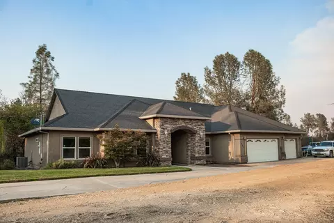 16303 Mahee St, Redding, CA 96001 photo 1