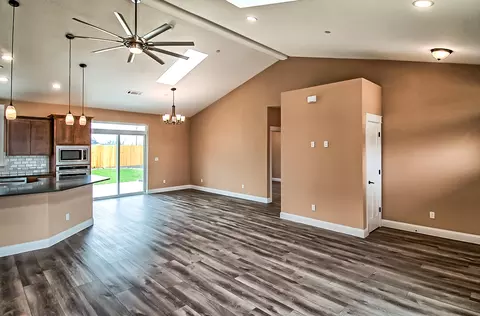 11321 Menlo Way, Redding, CA 96003 photo 8