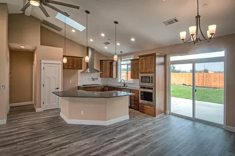 11321 Menlo Way, Redding, CA 96003 photo 9