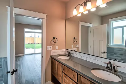 11321 Menlo Way, Redding, CA 96003 photo 16