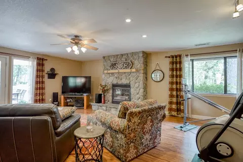 10328 October Ln, Redding, CA 96003 photo 28