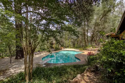 10328 October Ln, Redding, CA 96003 photo 35