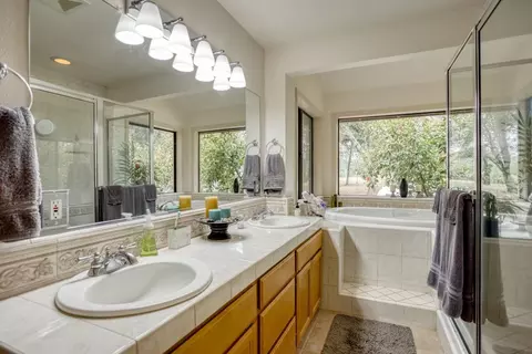 10328 October Ln, Redding, CA 96003 photo 23