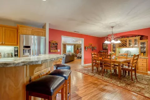 10328 October Ln, Redding, CA 96003 photo 13