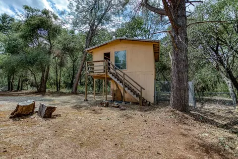 10328 October Ln, Redding, CA 96003 photo 38