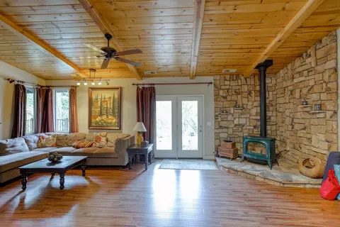 10328 October Ln, Redding, CA 96003 photo 10