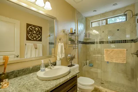 10328 October Ln, Redding, CA 96003 photo 20