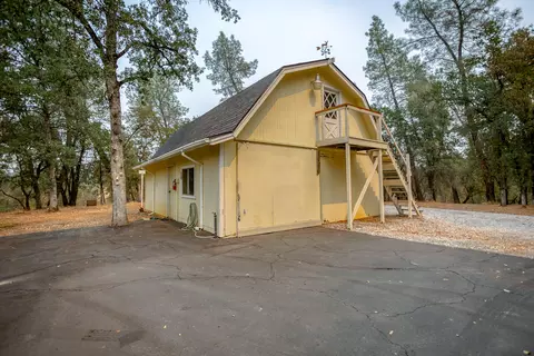 12930 Old Oregon Trl, Redding, CA 96003 photo 11
