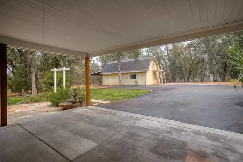 12930 Old Oregon Trl, Redding, CA 96003 photo 10