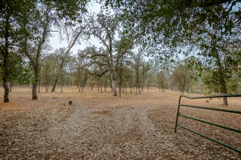12930 Old Oregon Trl, Redding, CA 96003 photo 64